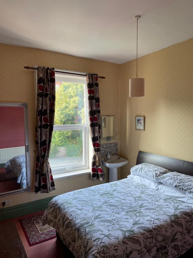 Chimneys Guest House Blackburn  Exterior foto